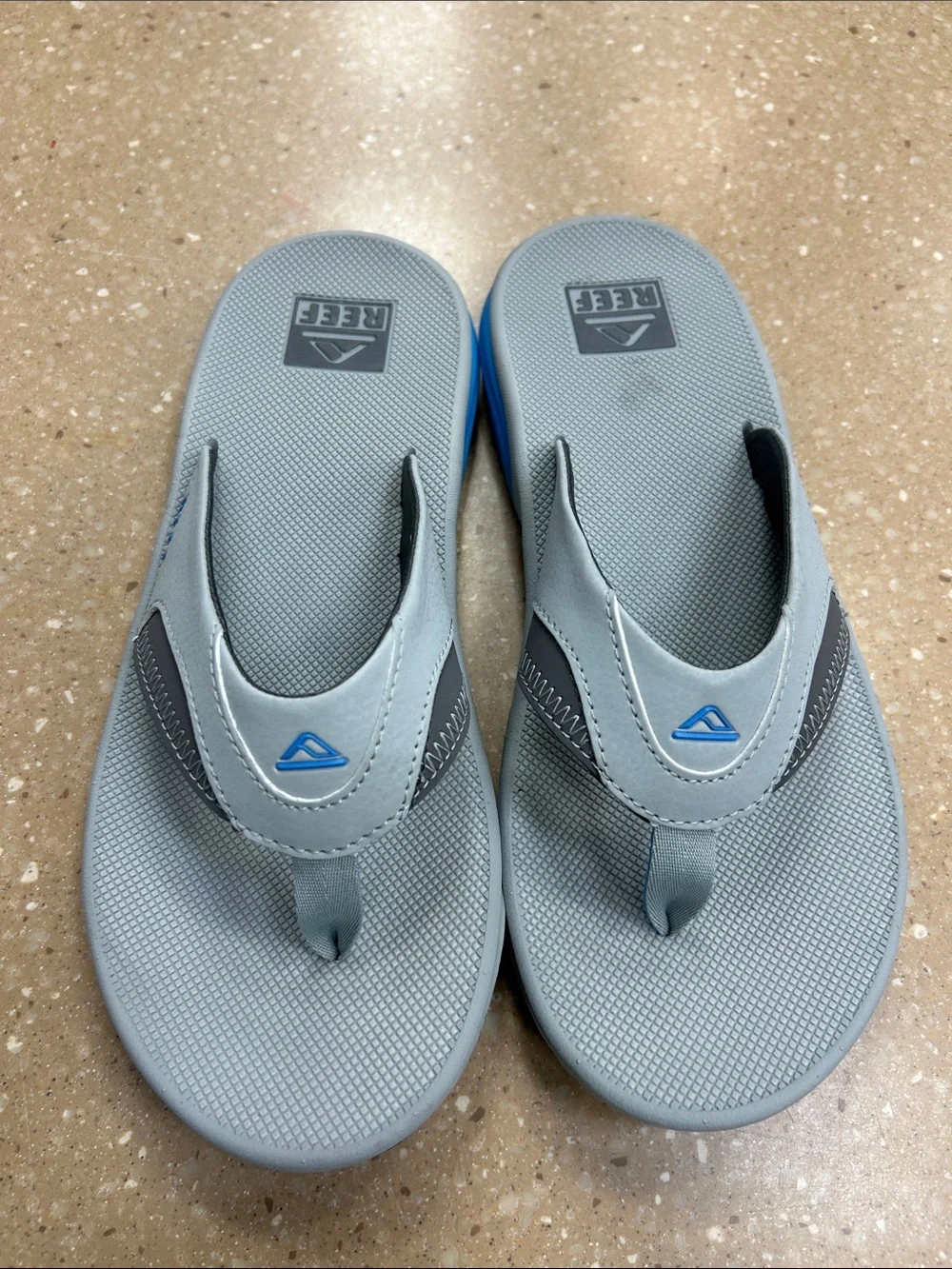 Reef Men’s Gray Casual Flip Flops Size: 9